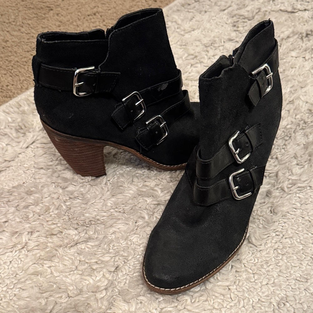 Stylish Black Leather Ankle Boots w Buckles- Dolce Vita